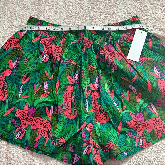 NWT Palms Away Linen Blend Shorts Tropical Leopard Print Size Medium - Picture 6 of 11